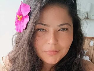 camgirl showing tits MartinaFranco