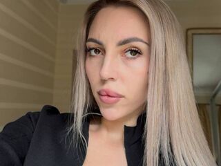 chatrubate cam girl MelisaDee