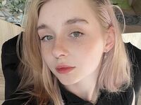 hot cam slut MiaMerek