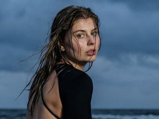 camgirl live sex MilaOlivers