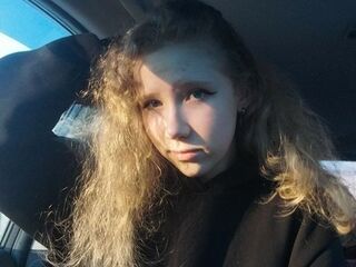 naughty cam girl fingering shaved pussy NancyLindemann