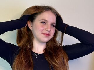 girl topless NilaBudy