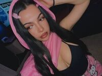 adult cam NouraMalvi