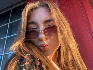 camgirl playing with sex toy PatrickBriley