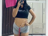 naughty camgirl fingering shaved pussy RashelEd