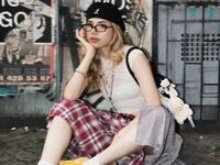 topless webcam girl RosesRosie