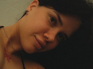 camslut showing tits SarahHunny
