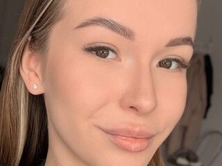 naughty cam girl masturbating with dildo SherylMearing