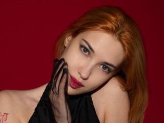 girl fingering bald pussy ShoshanaDesilva