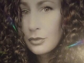 masturbating cam girl SueRing