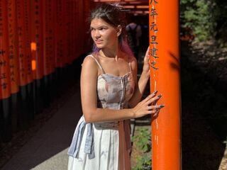 camslut masturbating ThuAllin