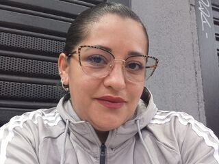 topless cam girl VenusSuany