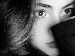 closeup web cam VickyToure