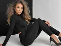 naked camgirl masturbating with vibrator VictoriaWynn