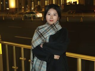 hot cam girl fingering shaved pussy WangFei