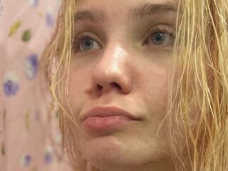 striptease cam YallyGreen