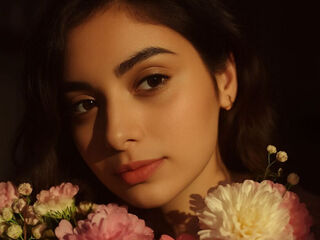 camgirl live ZaylaAmin